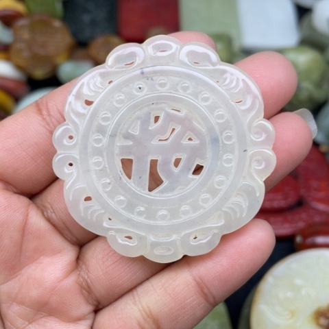 蛇纹石玉颈饰未镶嵌101