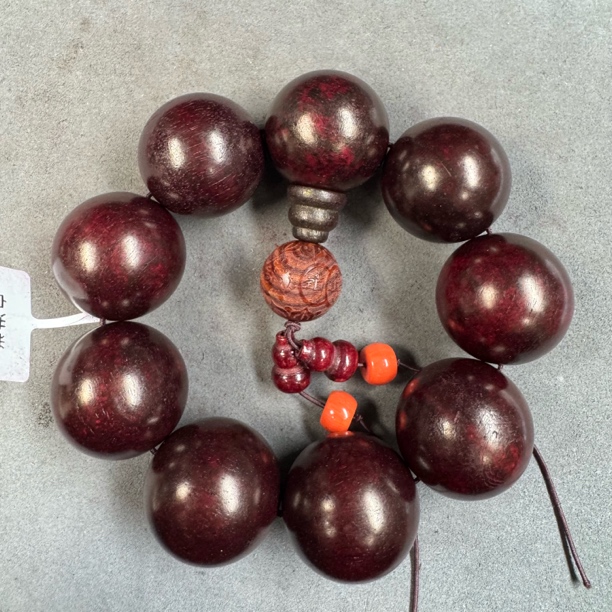 B446沉木圆珠手串