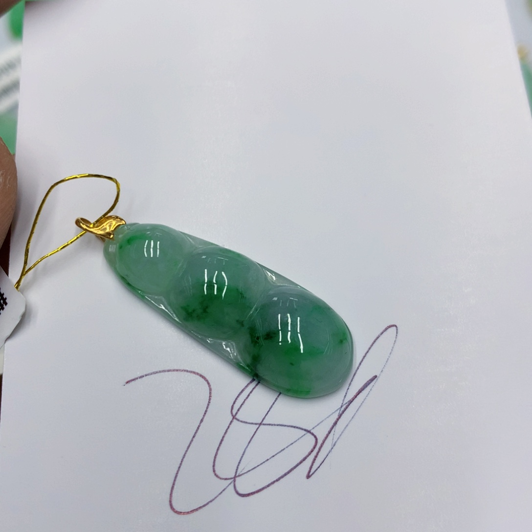 翡翠颈饰18K金镶嵌星*翡翠