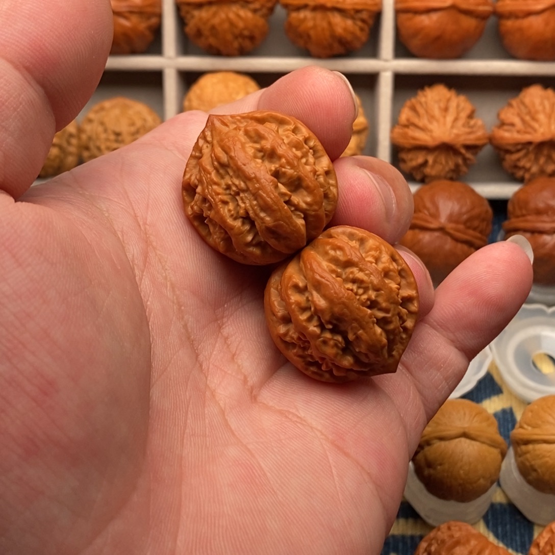 文玩核桃把件九龙筋