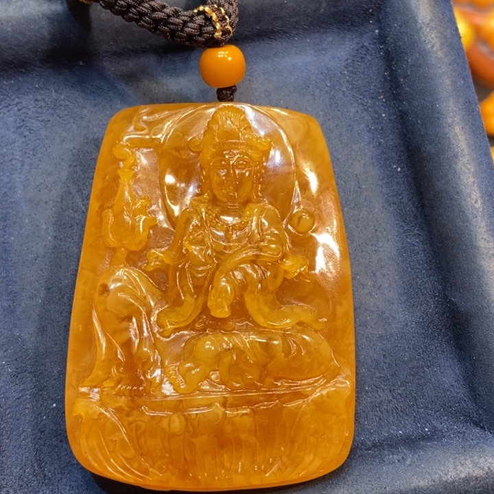 琥珀颈饰未镶嵌蜜蜡