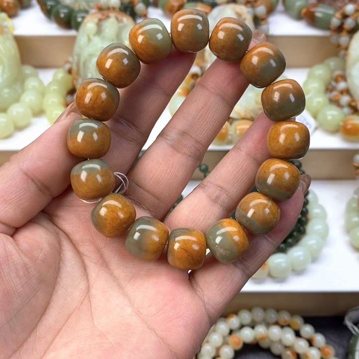 【闪购商品】透闪石质玉手串未镶嵌