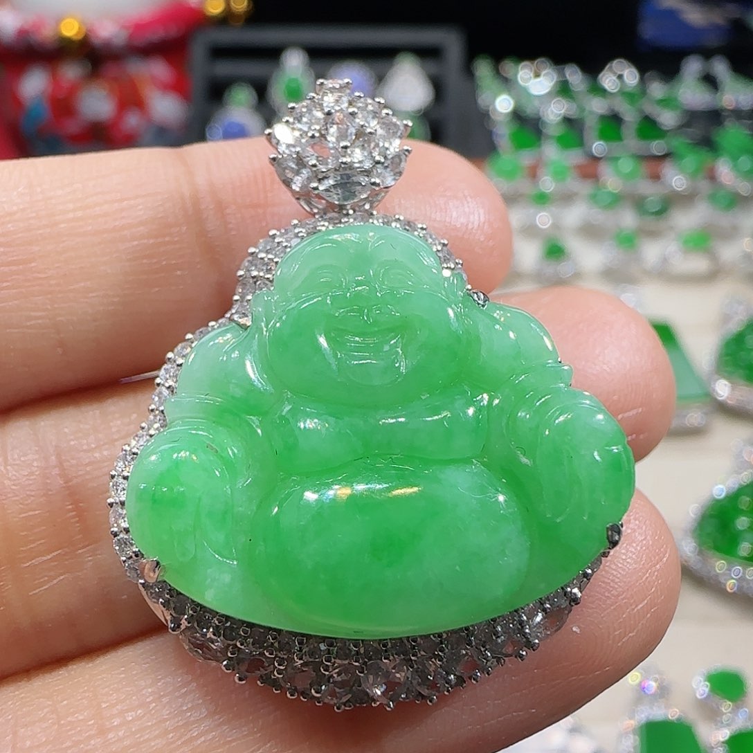 翡翠吊坠(不含链)18K金镶嵌