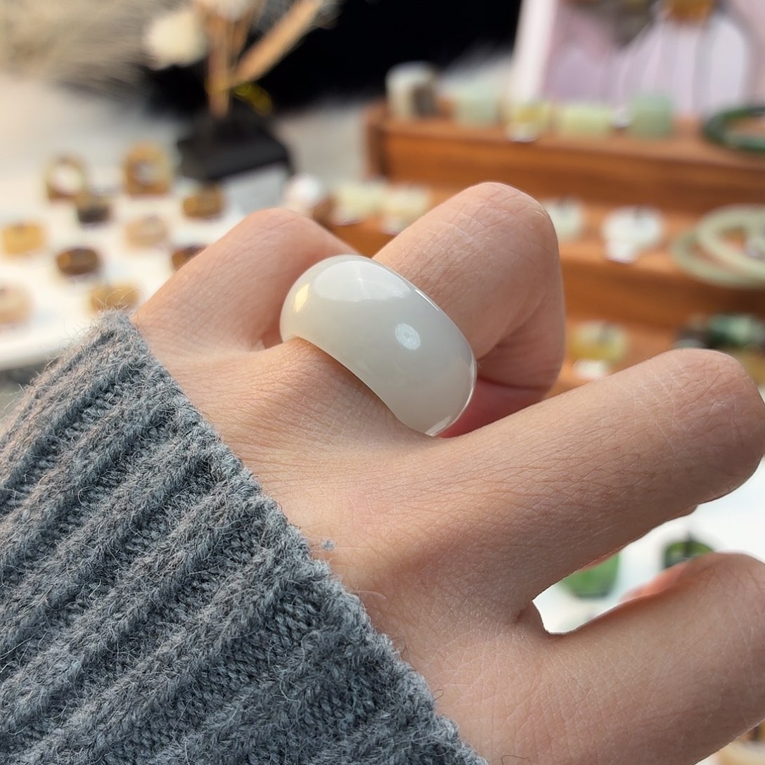 和田玉未镶嵌戒指i97冰白轮胎16.6不退换