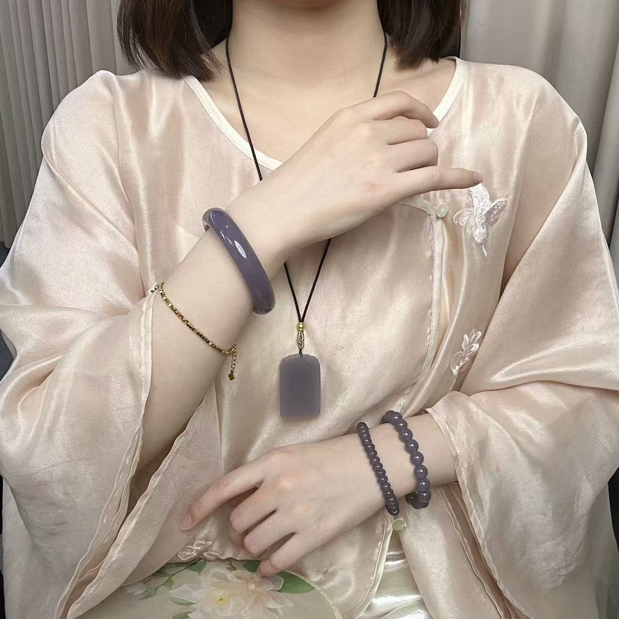 和田玉精美时尚气质正圈SZ 0113