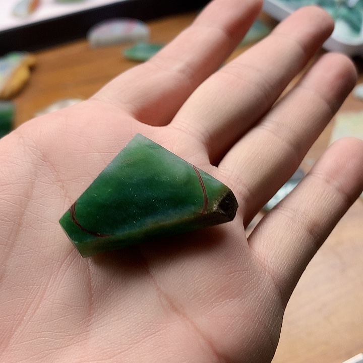 颈饰未镶嵌翡翠糊*材料