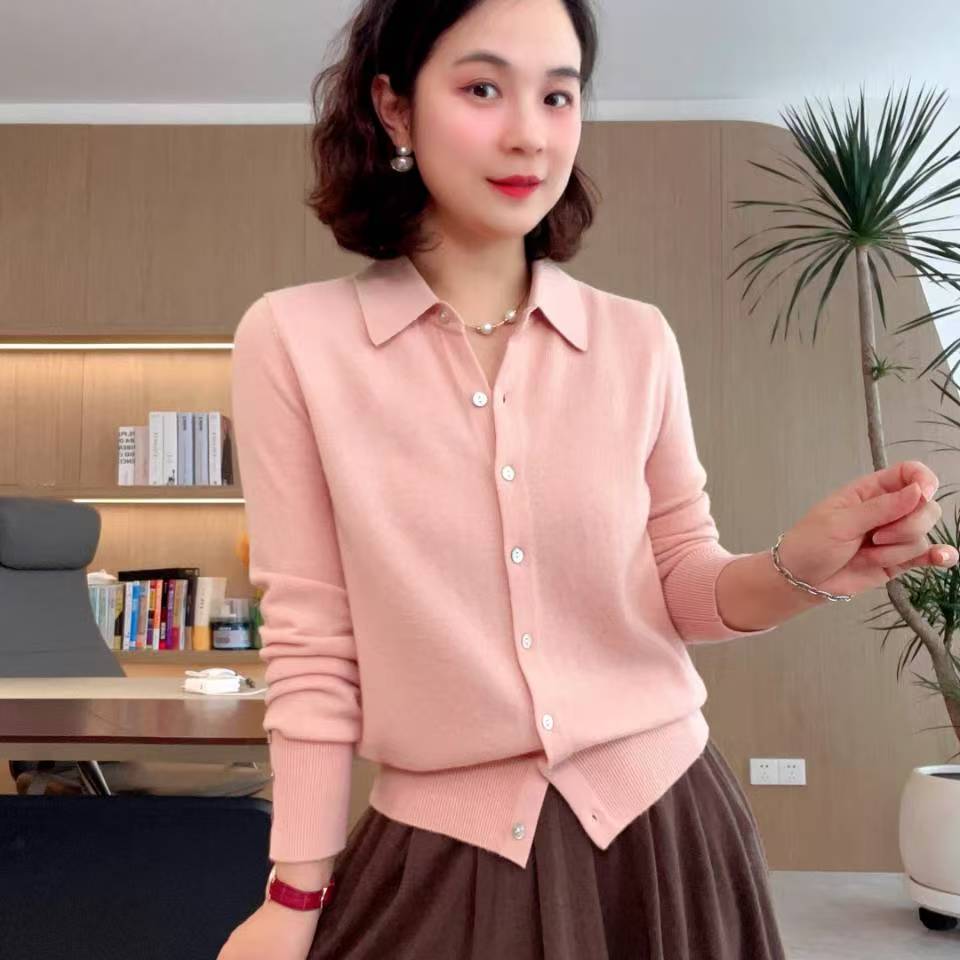 8106 M秋季高端时尚洋气翻领针织衫女2025新款减龄百搭长袖上衣