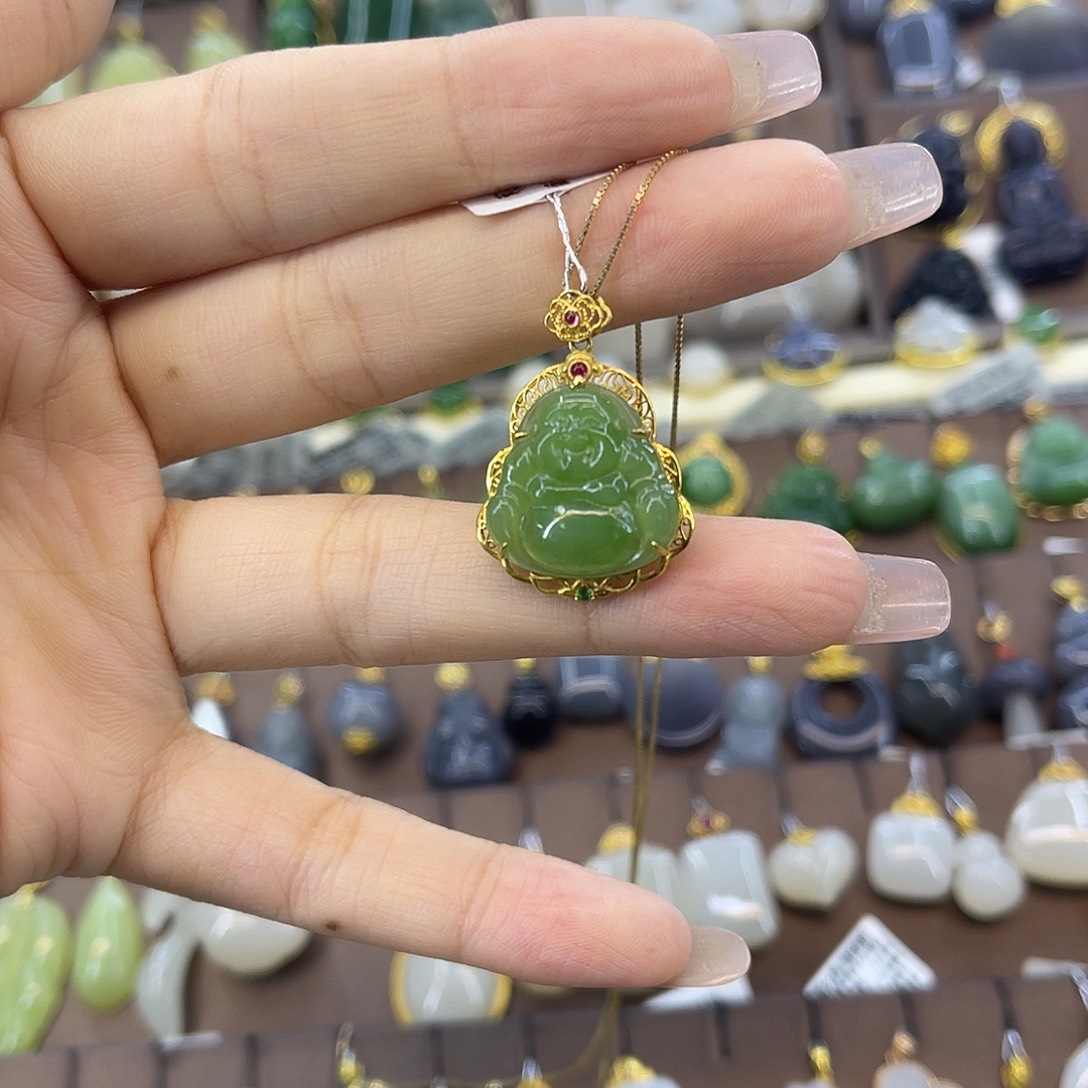 吊坠(赠链)18K金镶嵌和田玉