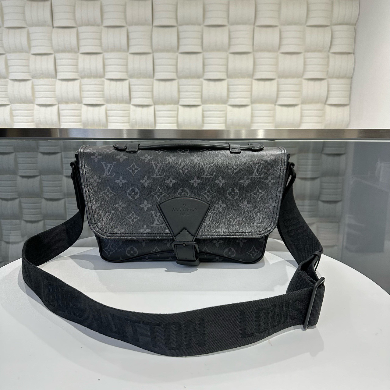 99新 LV 悦奢臻选/黑老花/翻盖/邮差包/公文包/单肩包/芯片