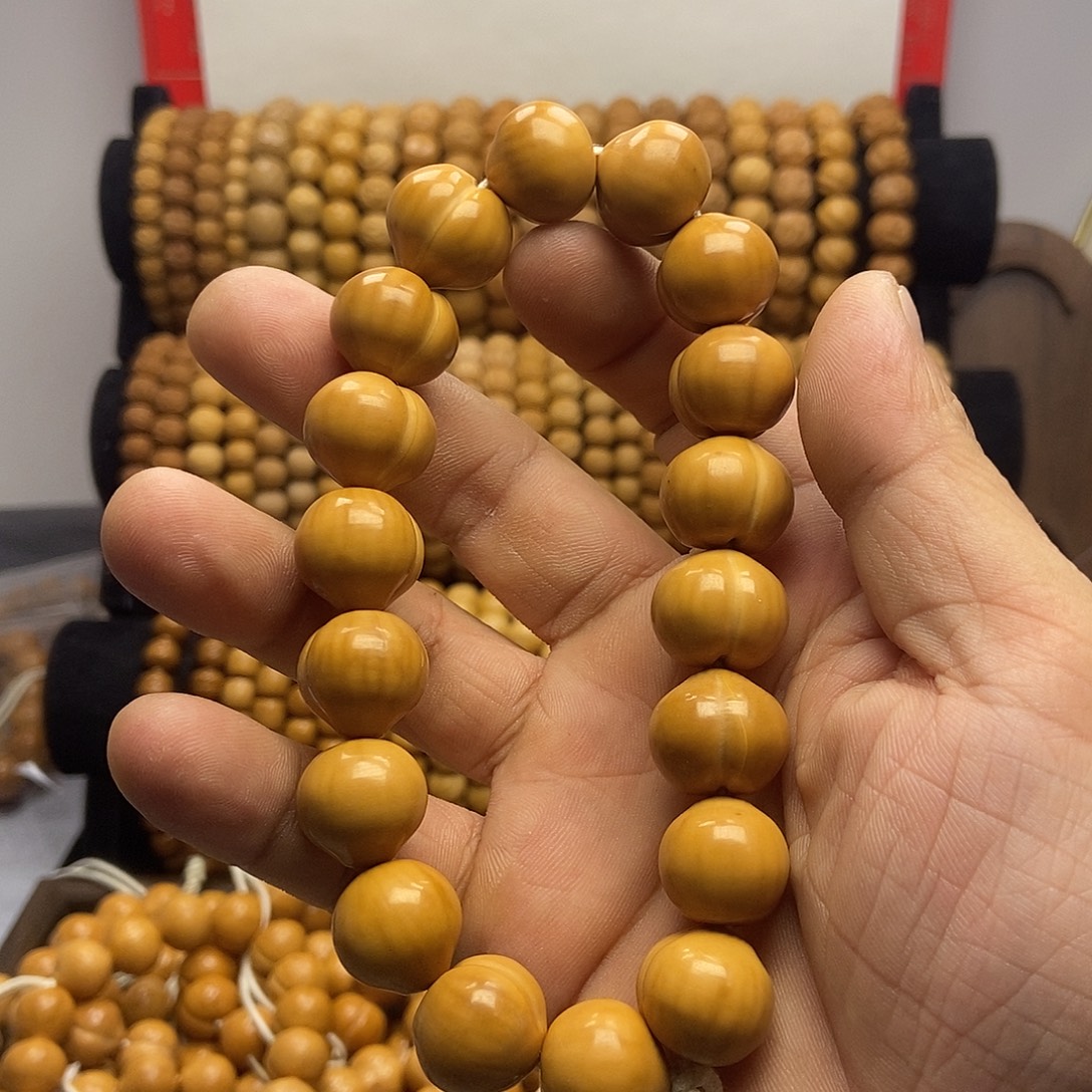 初***~手串猴头核桃猴头手串，屁桃一条