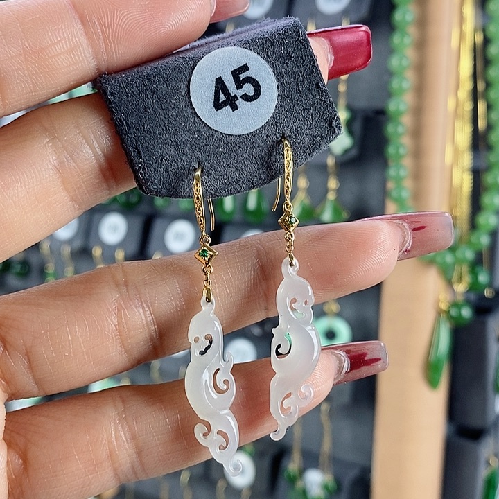 和田玉耳饰18K金镶嵌