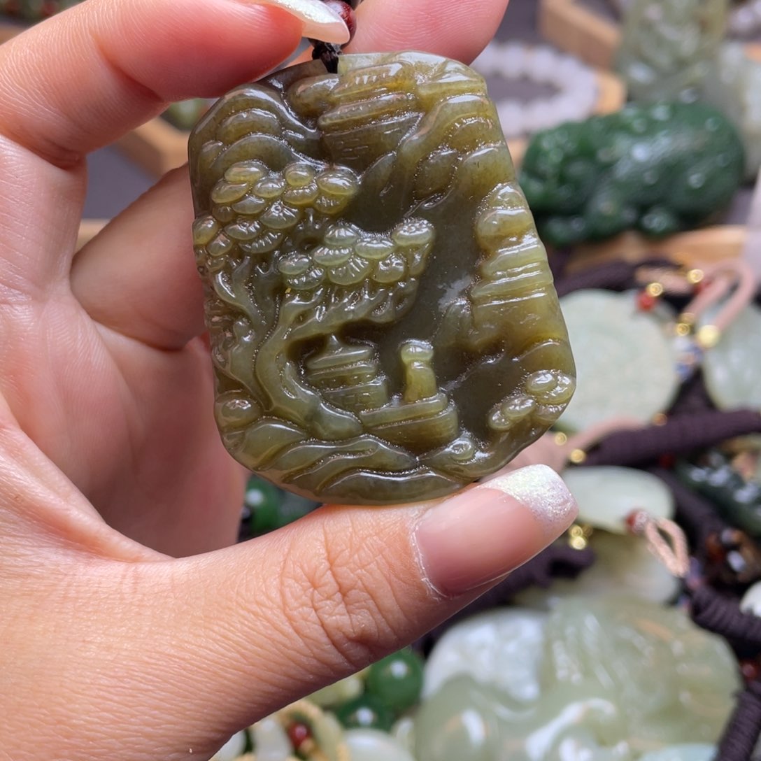 和田玉颈饰未镶嵌