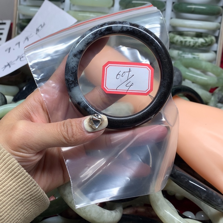 未镶嵌蛇纹石玉手镯君*.4