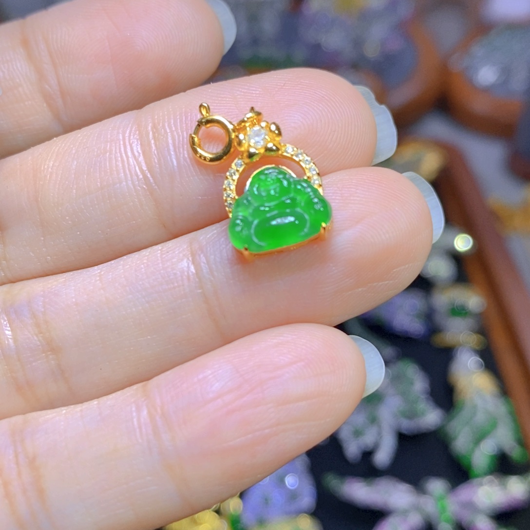 翡翠颈饰银S925镶嵌天然翡翠