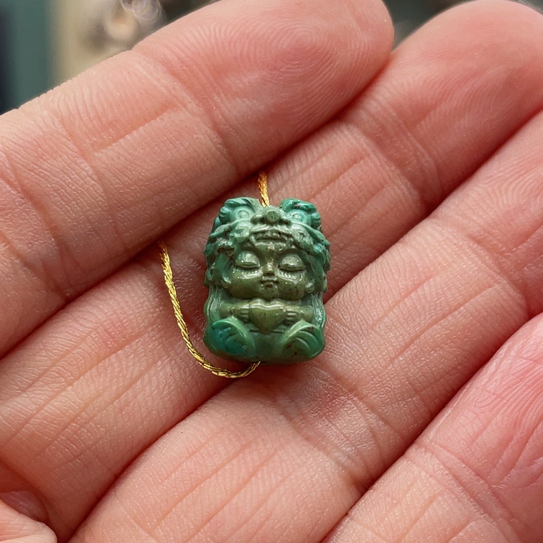 绿松石颈饰未镶嵌