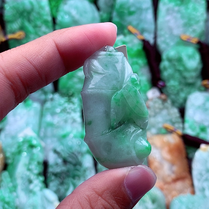 翡翠吊坠(不含链)未镶嵌