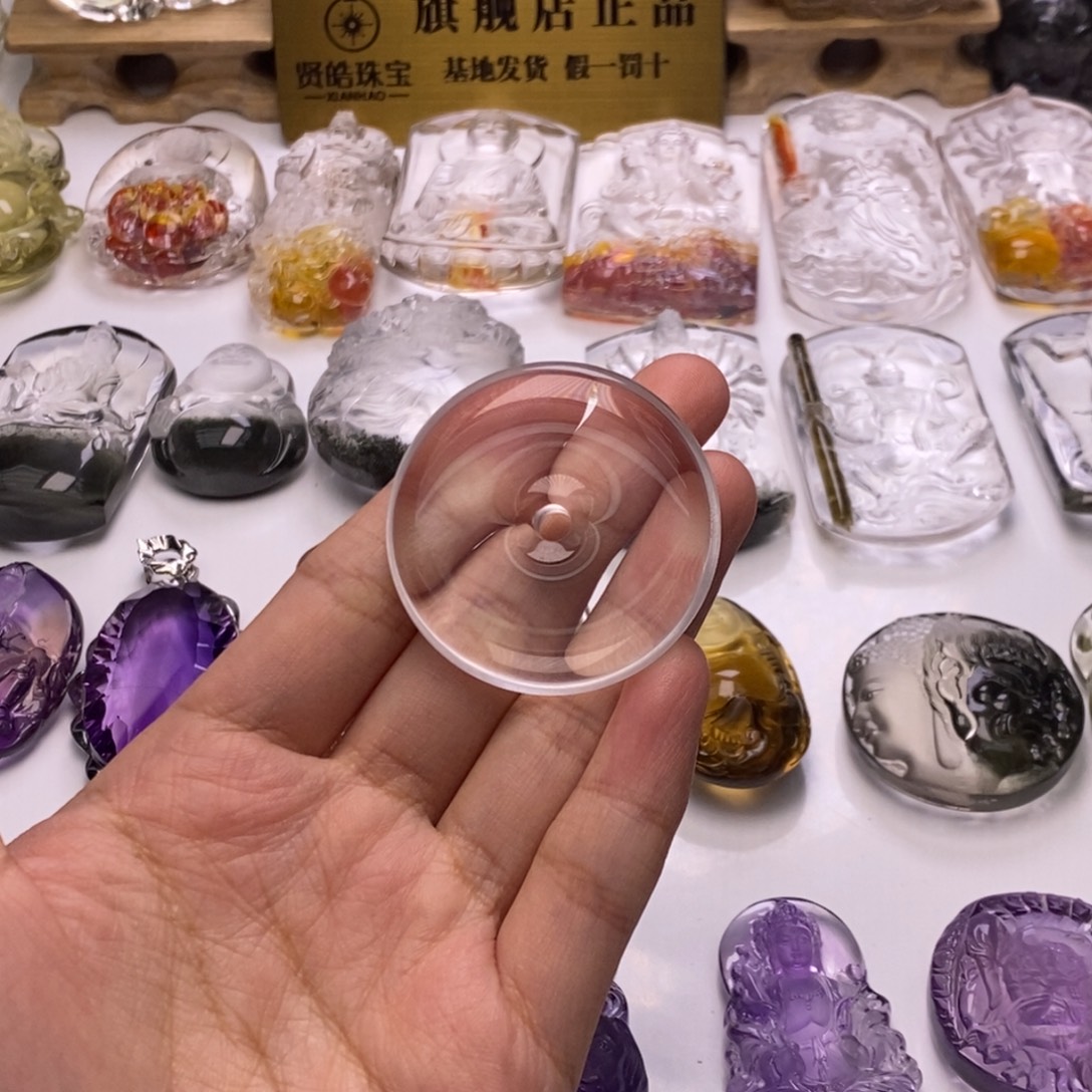 沅***鸡颈饰未镶嵌水晶定制