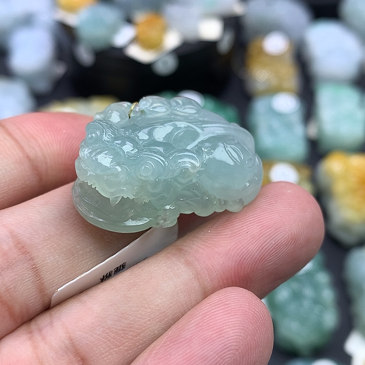 翡翠未镶嵌颈饰天然缅甸翡翠貔貅吊坠