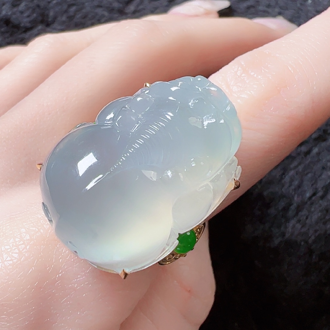 翡翠戒指18K金镶嵌签收后24小时鉴赏期，过时不退