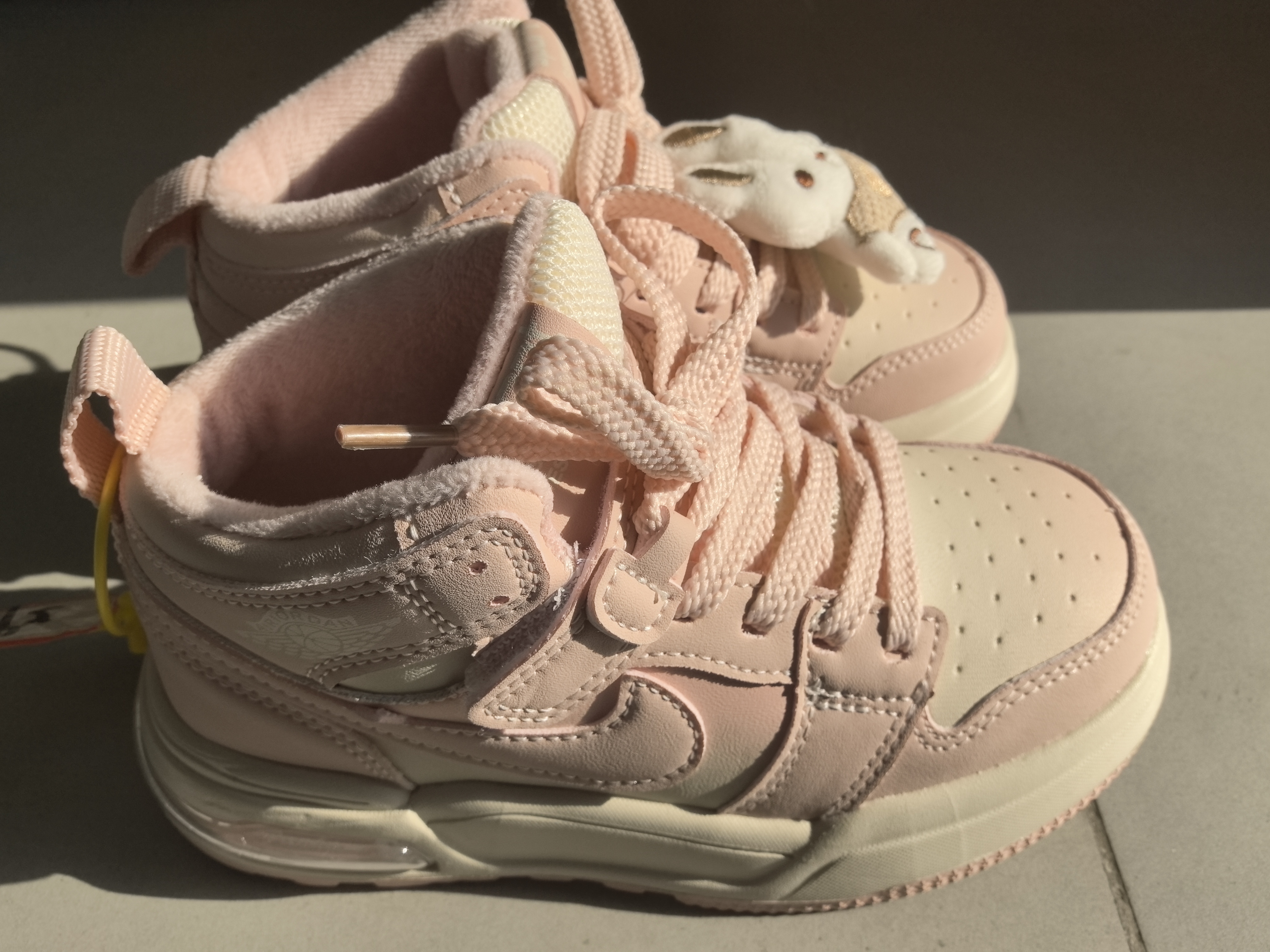 女童中帮板鞋时尚百搭