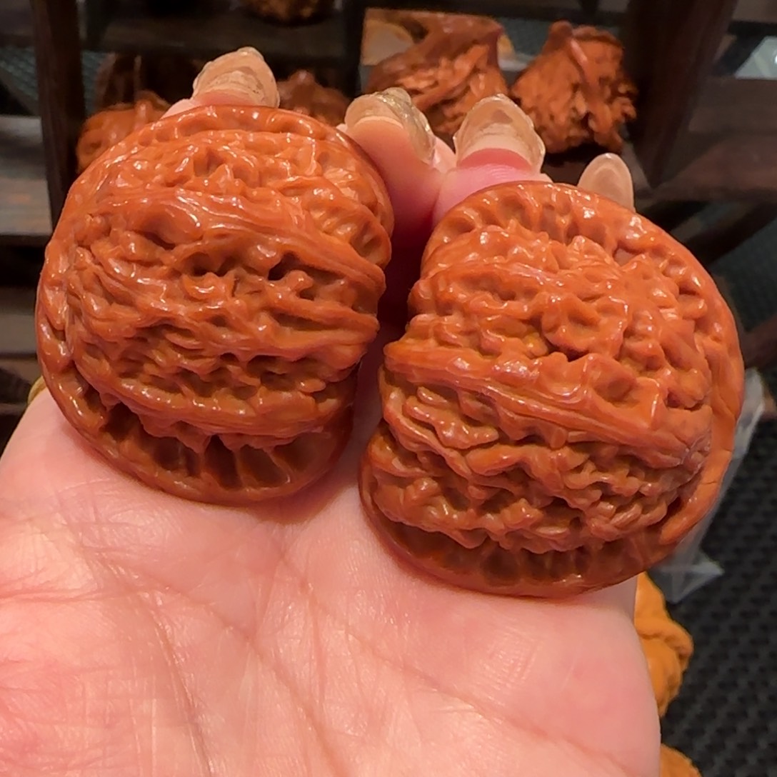 桃核吊坠白狮子41精品1009