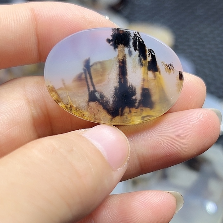 晴***。玛瑙/玉髓未镶嵌珠宝半成品