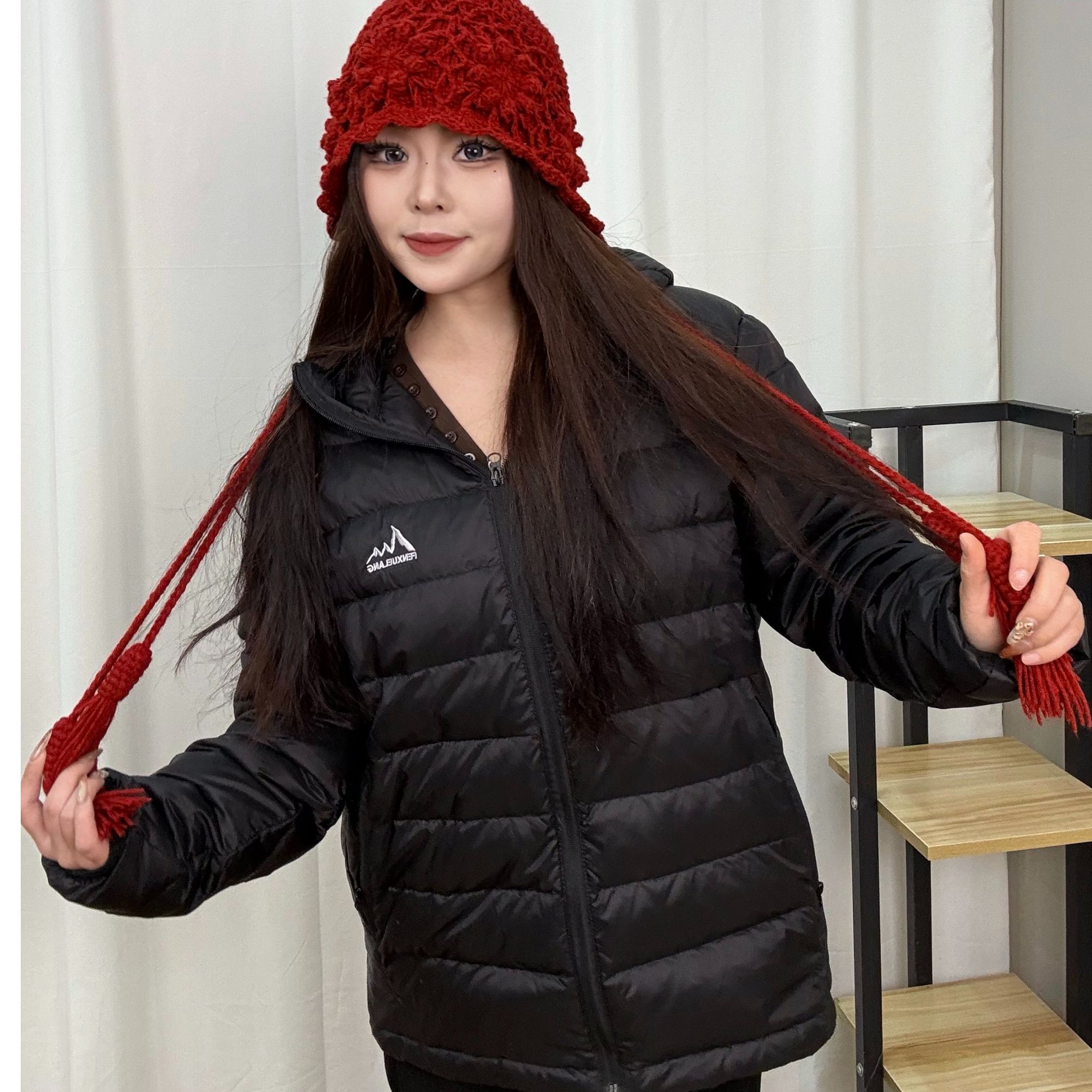 排骨风白鸭绒2025新款连帽时尚百搭轻薄羽绒服保暖潮流羽绒排骨服