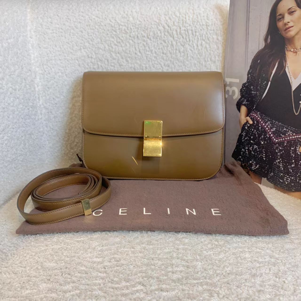 99新 Celine/思琳 壹臻su/焦糖色box中号/12期免息/  33885309