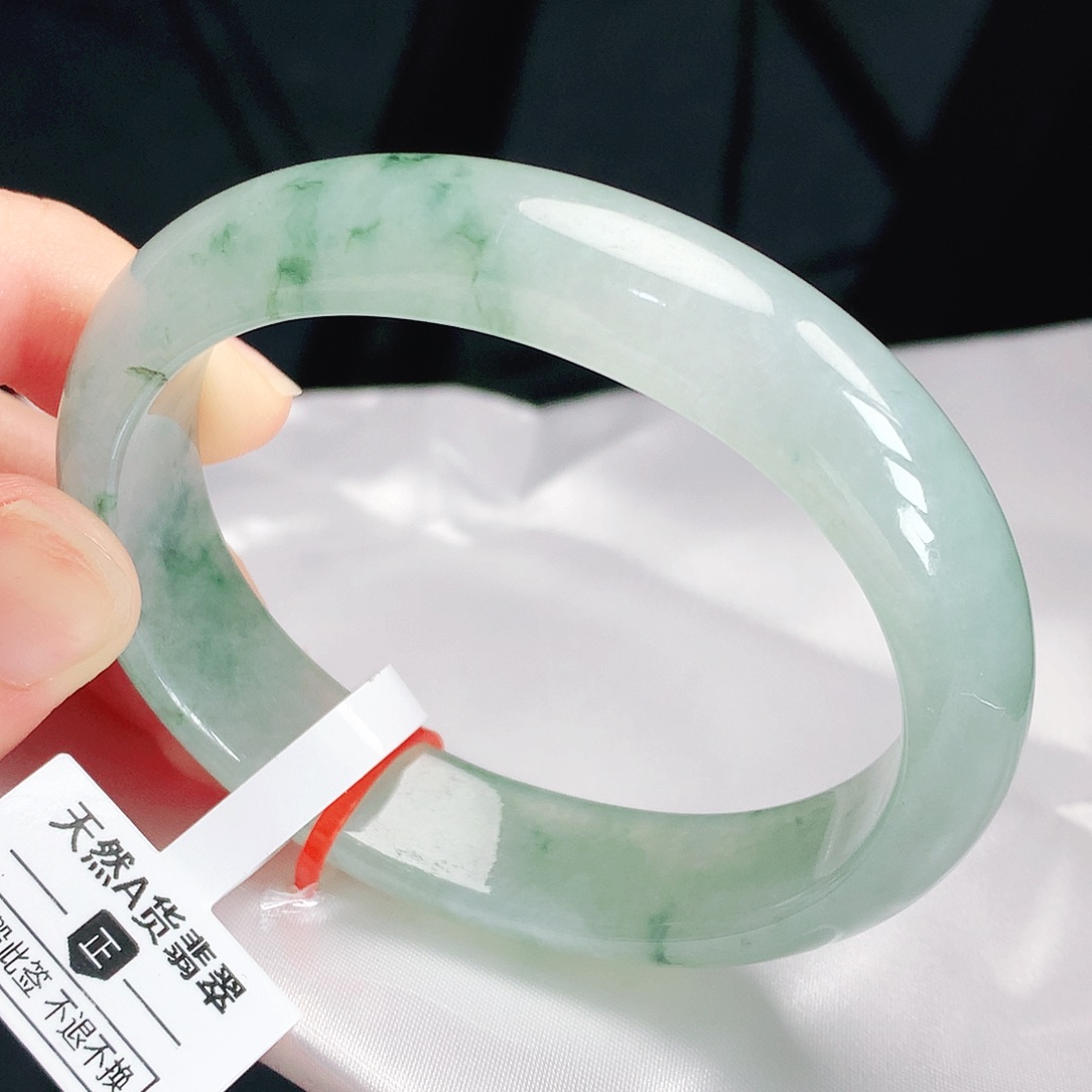 未镶嵌手镯（贵妃镯）翡翠55贵妃