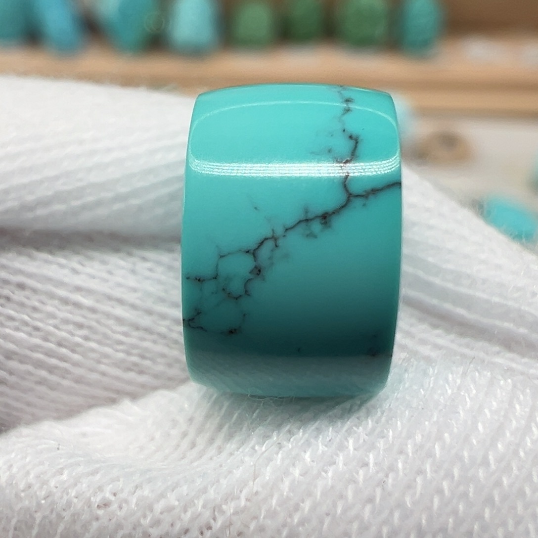 绿松石配饰未镶嵌