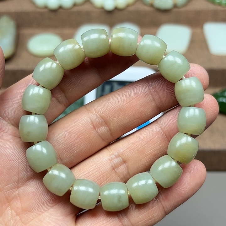 和田玉未镶嵌挂件初**薇