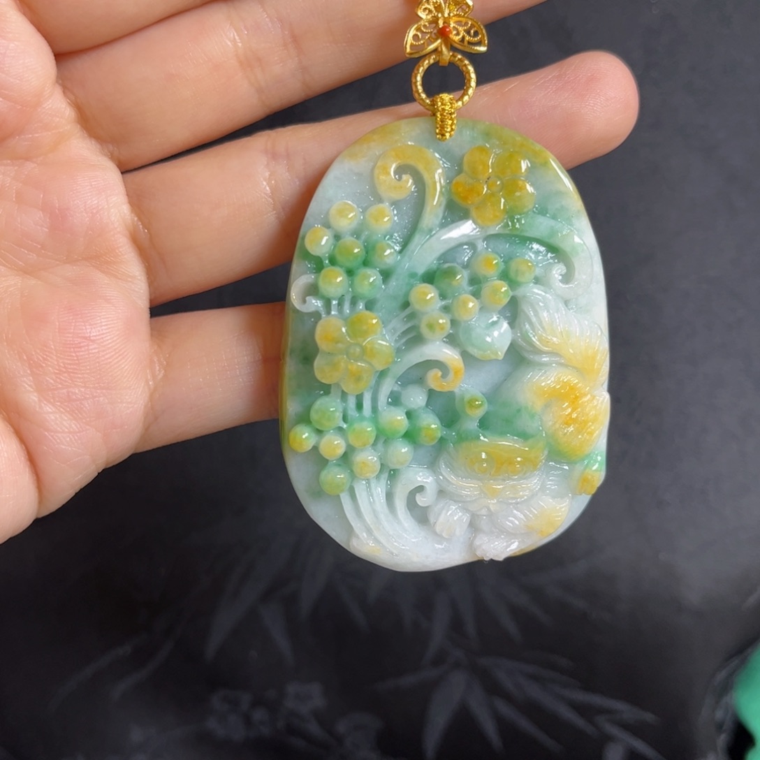 翡翠颈饰未镶嵌天然