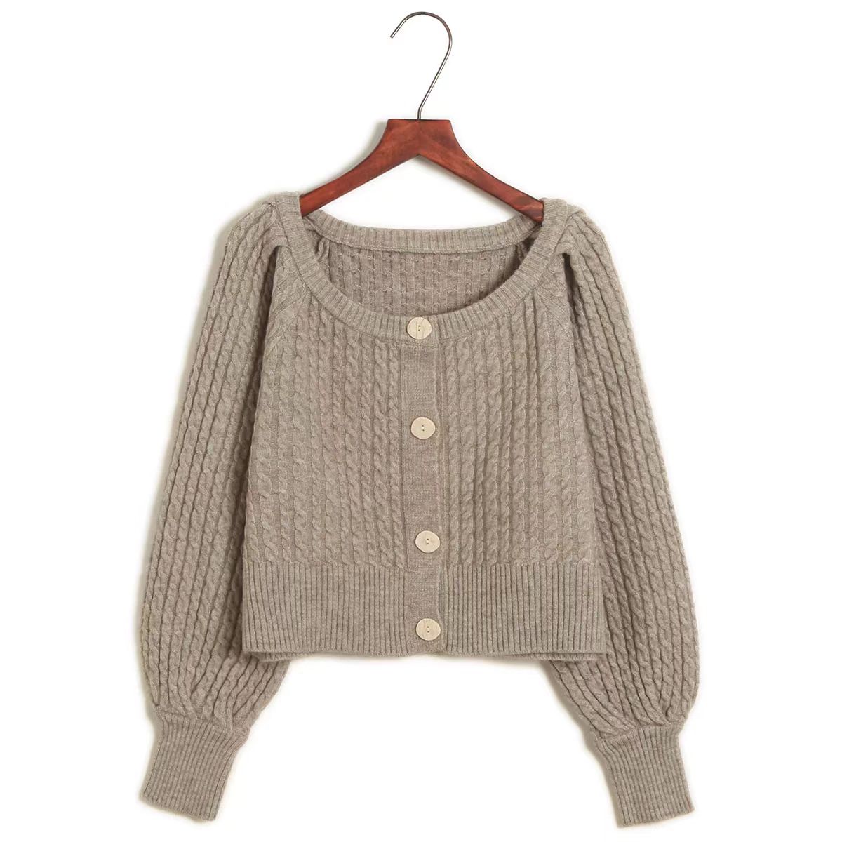 2020女款圆领短款外搭毛衣