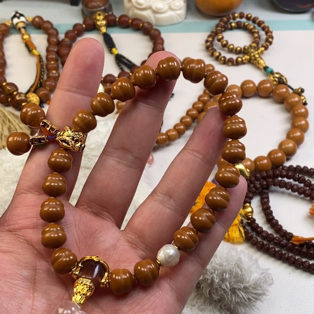 吊坠猴头核桃。。。。。。。。。。。