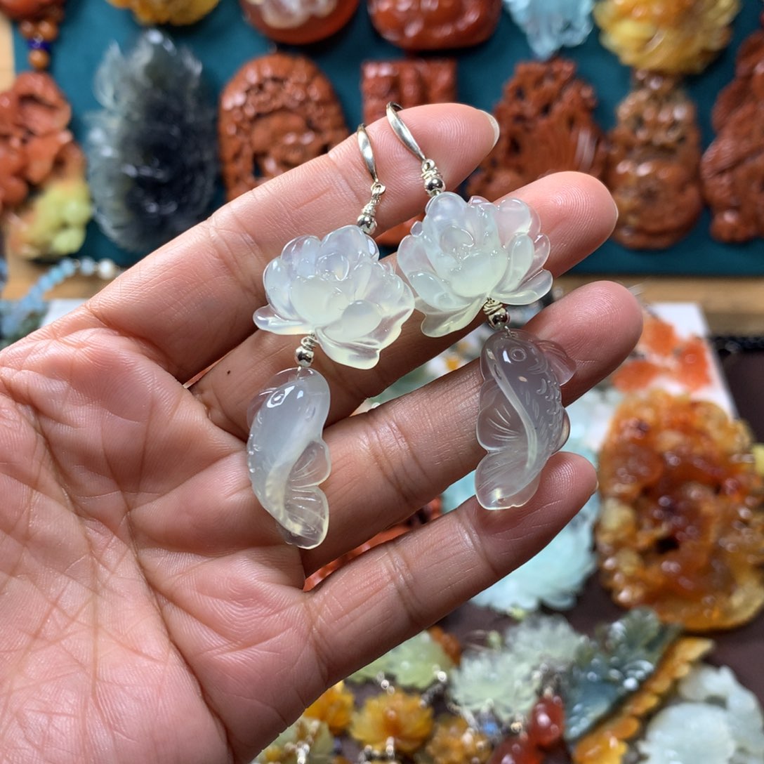 蛇纹石玉耳坠未镶嵌