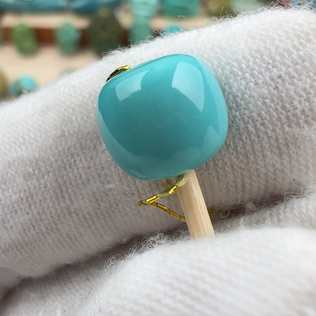 绿松石配饰未镶嵌