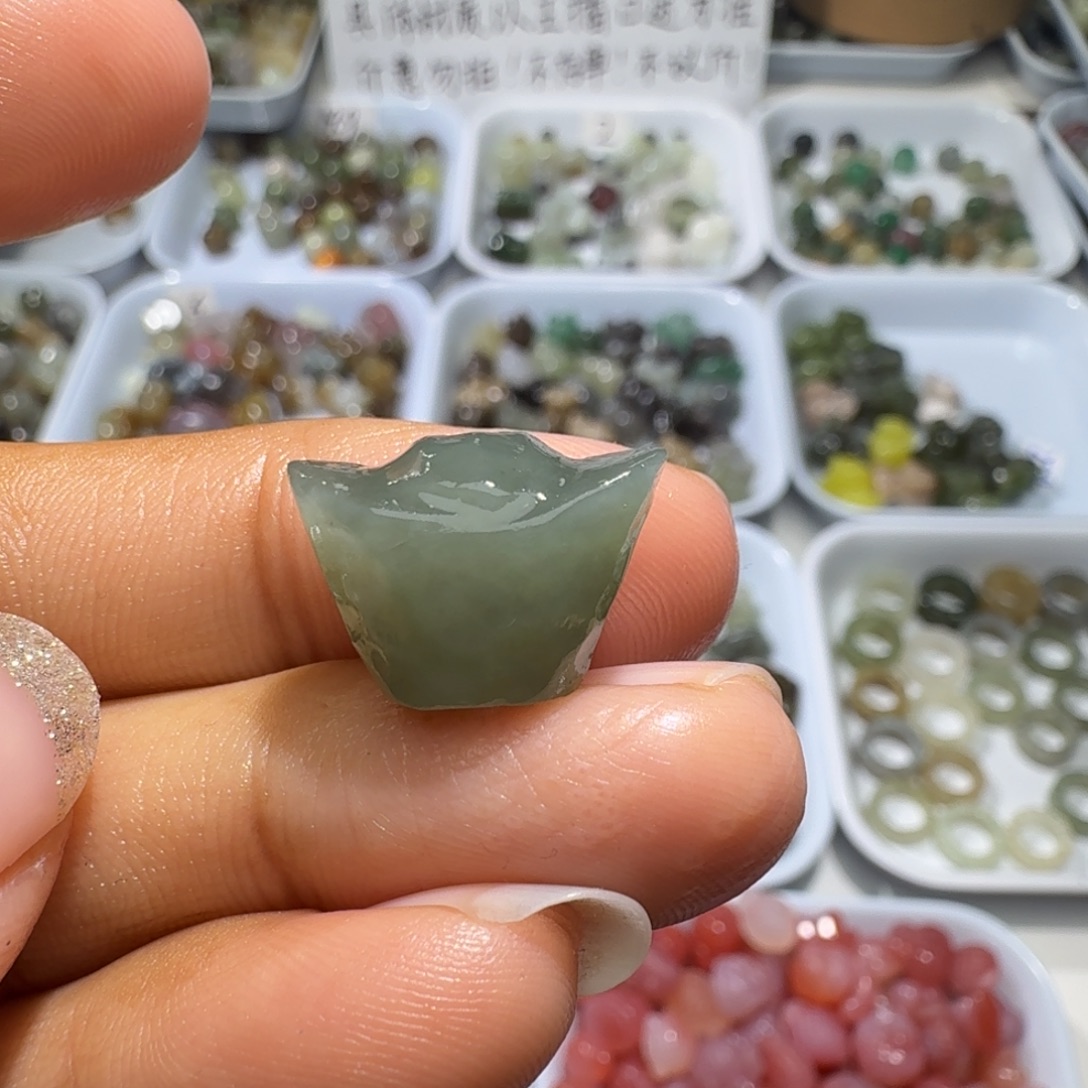 和田玉未镶嵌珠宝奇石