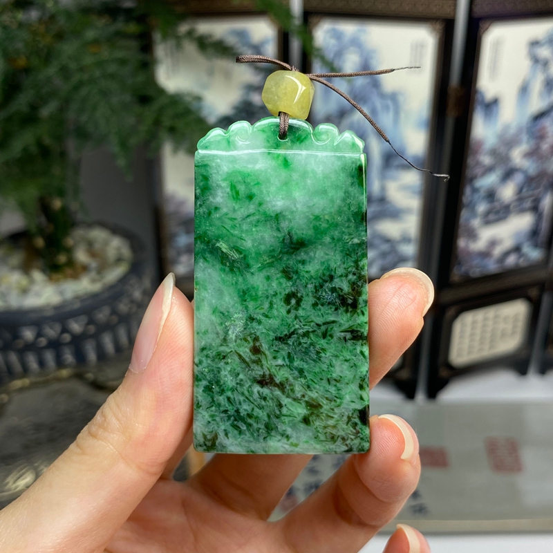 飘绿花藓加绿素面平安牌挂件 天然翡翠A货