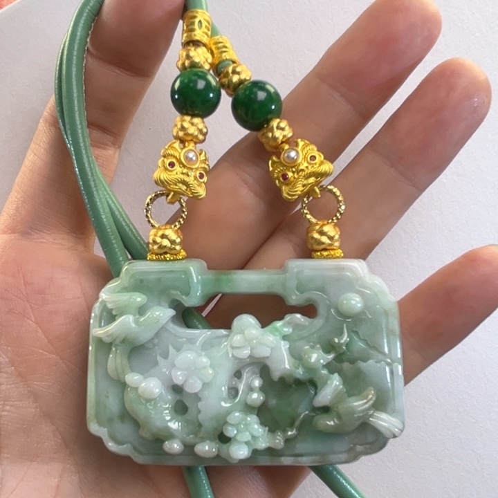 翡翠吊坠(赠链)未镶嵌代编织