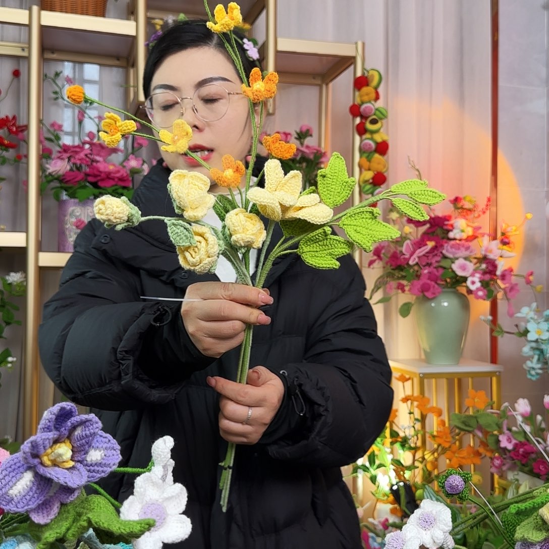 手工钩织设计花束