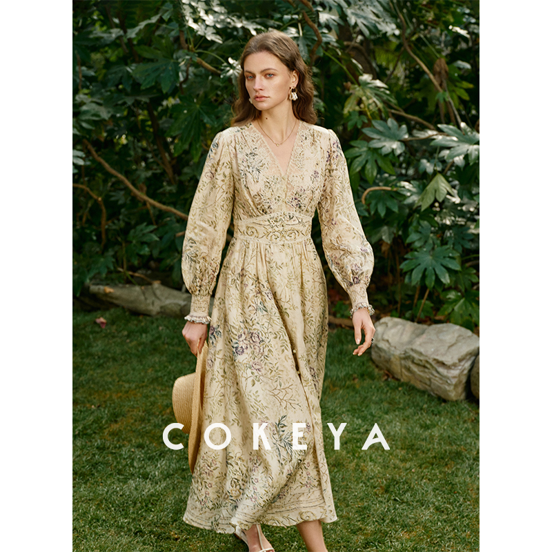 COKEYA/古波斯度假风~苎麻天丝蕾丝宽松V领法式长袖碎花连衣裙女
