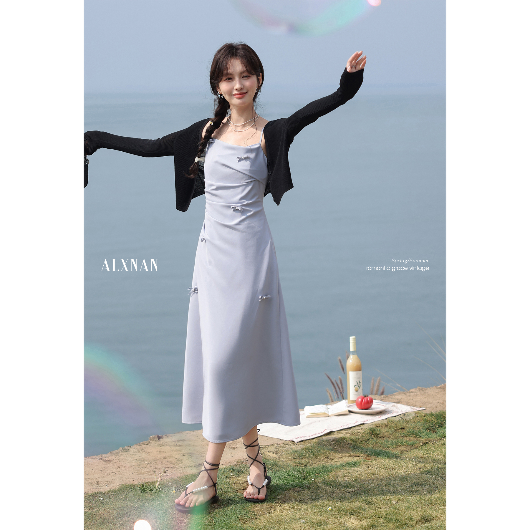 鹿向南「日落海岛」气质连衣裙女初夏新款度假风收腰长款吊带裙子