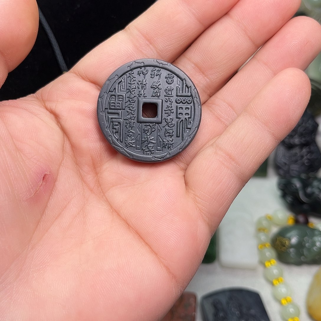 和田玉颈饰未镶嵌铂*