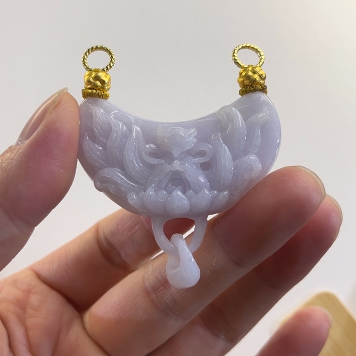 翡翠吊坠(赠链)未镶嵌代编织