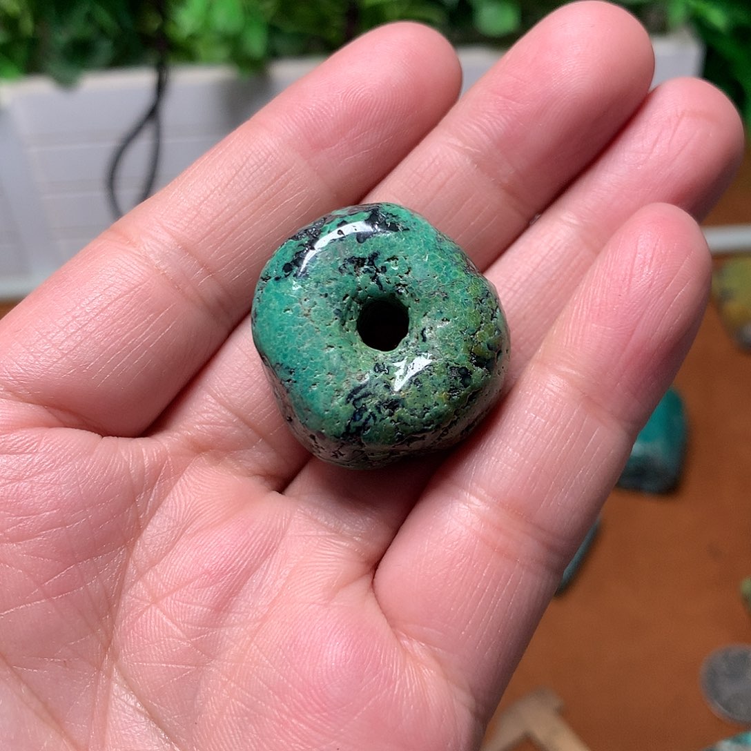 郑***哥绿松石未镶嵌珠宝奇石