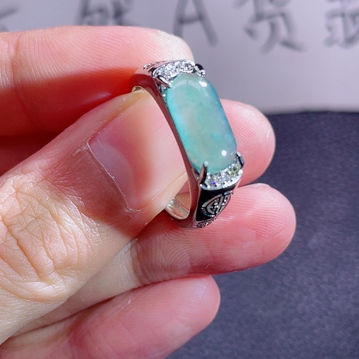 翡翠颈饰未镶嵌08888888888