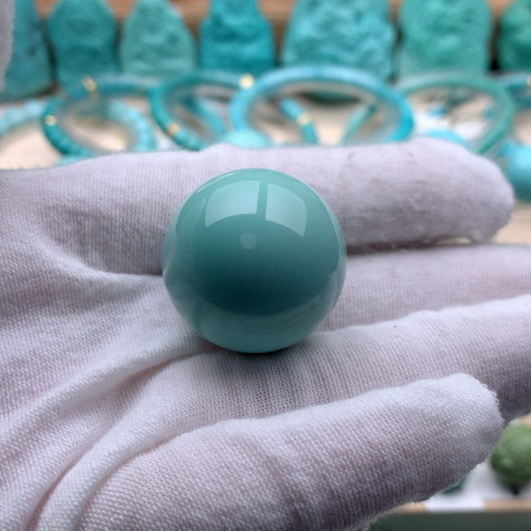 绿松石颈饰未镶嵌