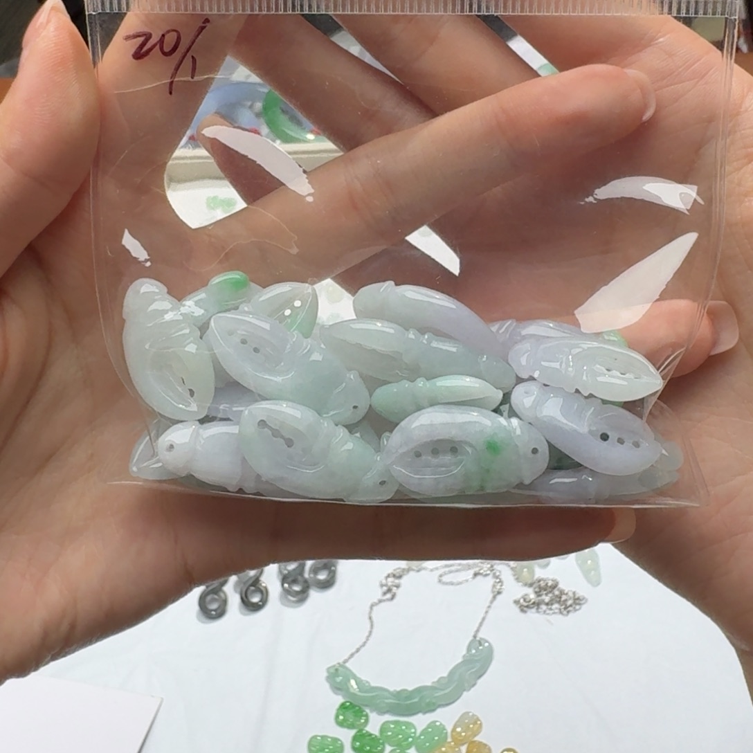 未镶嵌挂件翡翠福利1个，不包邮，拍邮费发货