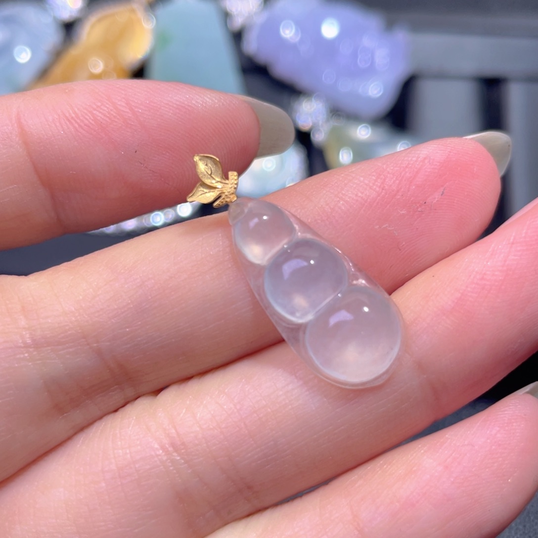 颈饰18K金镶嵌翡翠翡翠