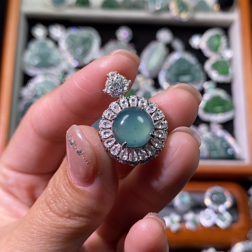 【闪购商品】翡翠颈饰未镶嵌❤️****天然